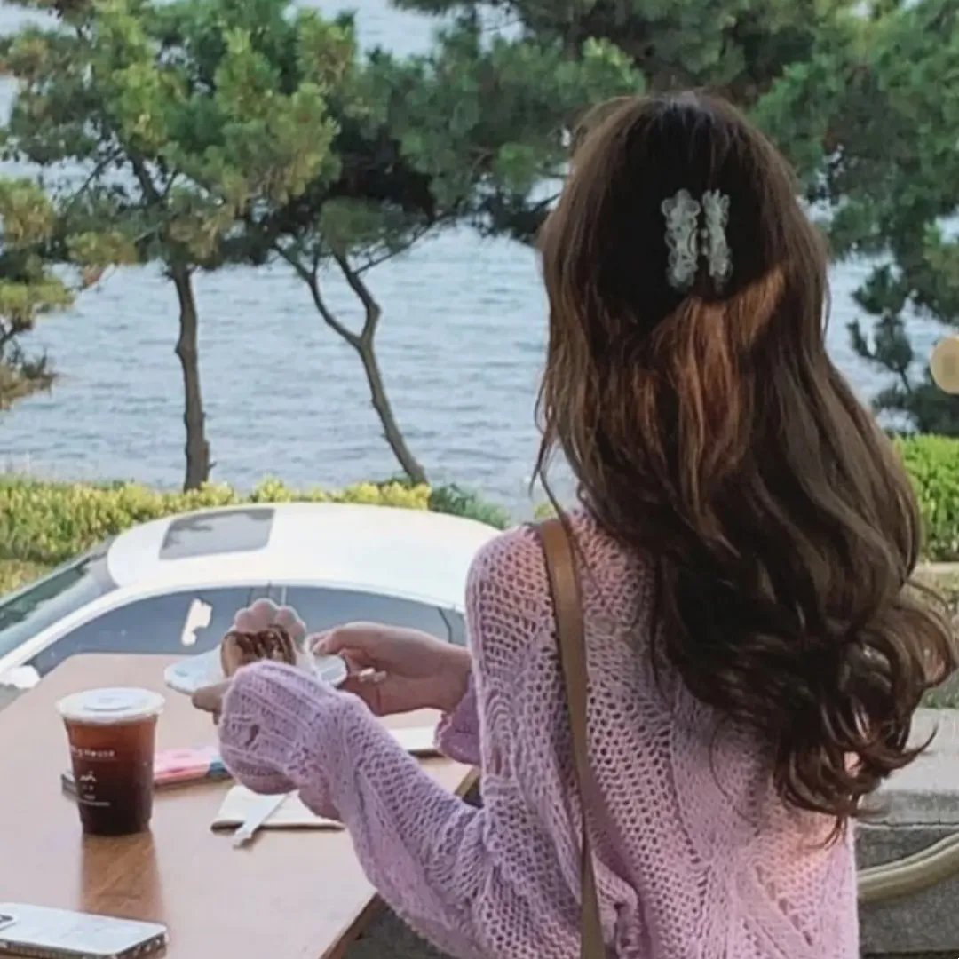 黎明的河边